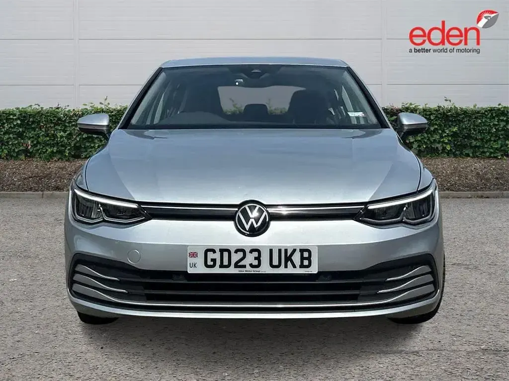 Used VW Golf VIII Life 150 HP (110 kW) 2023 Hatchback
