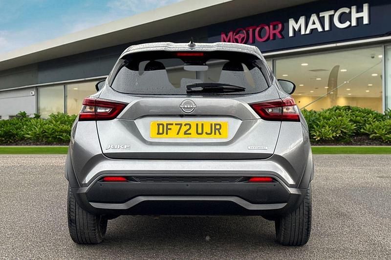 Used Nissan Juke N-Connecta 143 HP (105 kW) 2023 Grey SUV