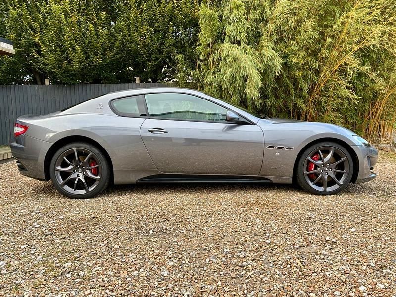 Used Maserati Granturismo 460 HP (338 kW) 2013 Grey Coupe