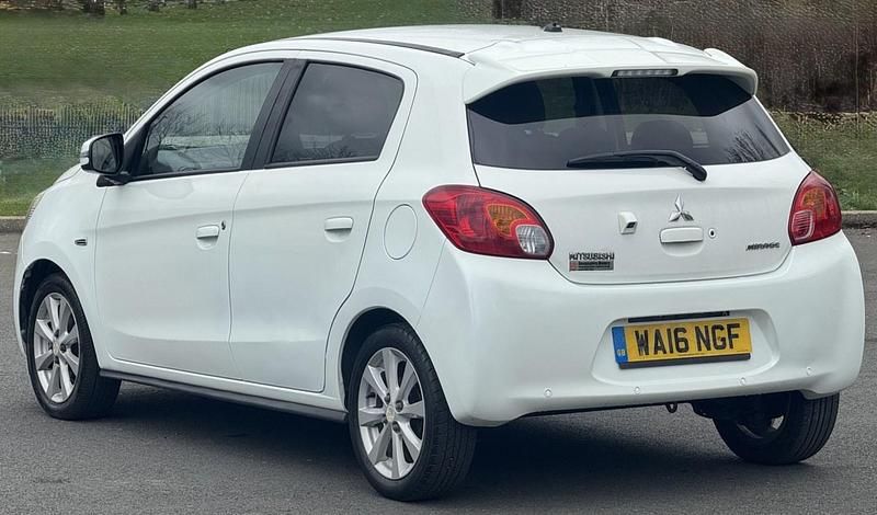 Used Mitsubishi Mirage 79 HP (58 kW) 2016 White Hatchback