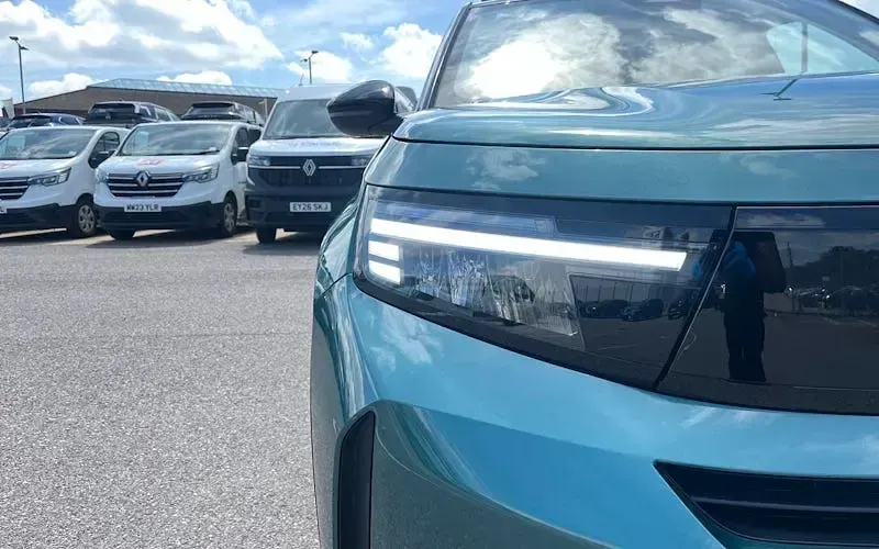 Used Vauxhall Frontera 83 kW (113 HP) 2025 Green SUV