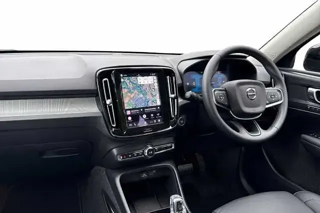 Used Volvo XC40 Plus 194 HP (142 kW) 2025 Blue SUV
