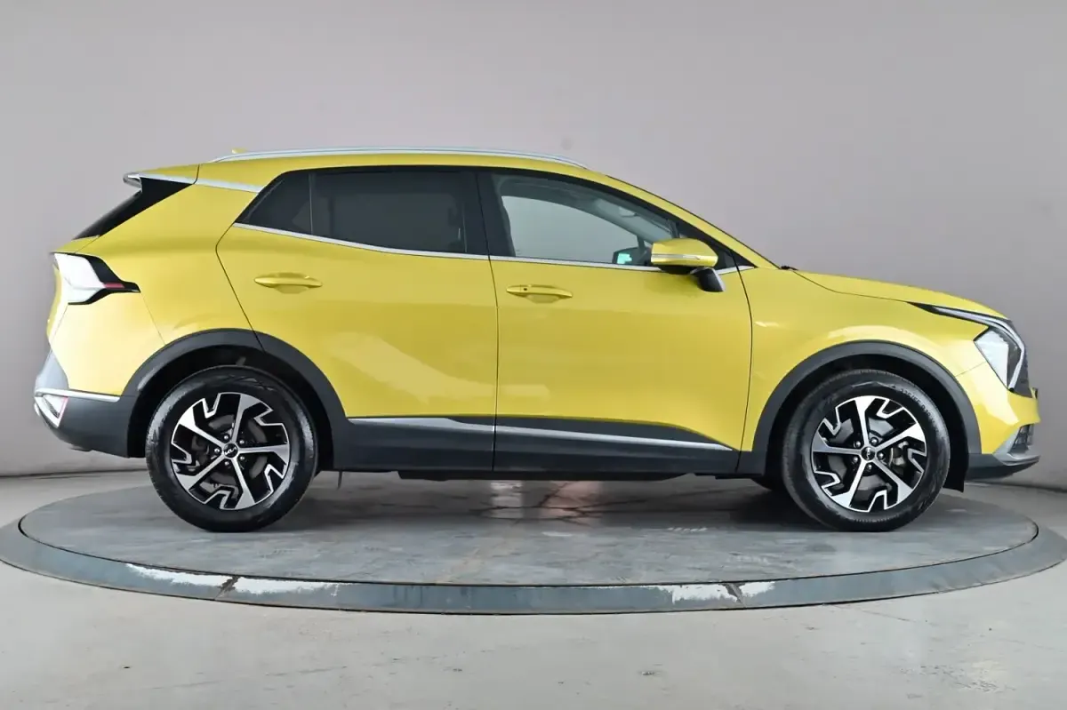Used Kia Sportage 226 HP (166 kW) 2023 Yellow SUV