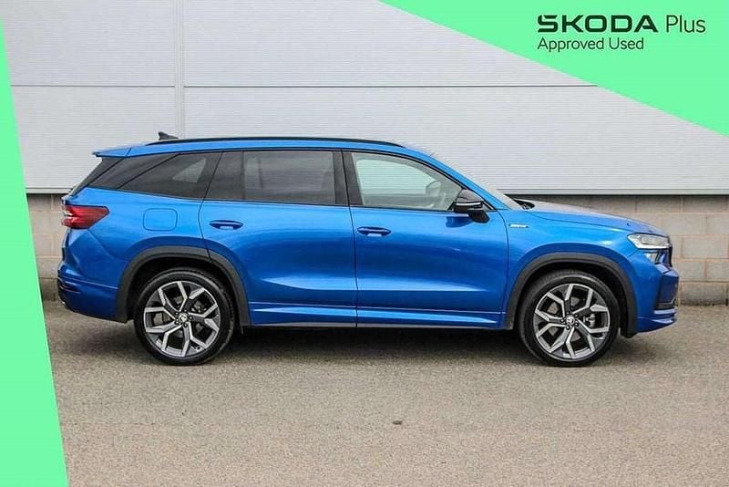 Used Skoda Kodiaq SportLine 190 HP (139 kW) 2024 Race blue metallic SUV
