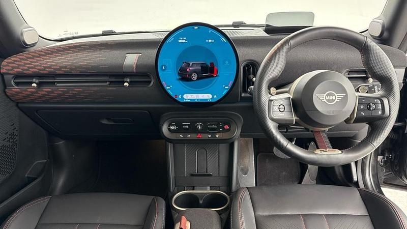 Used Mini Cooper Hatch 154 HP (113 kW) 2024 Black Hatchback