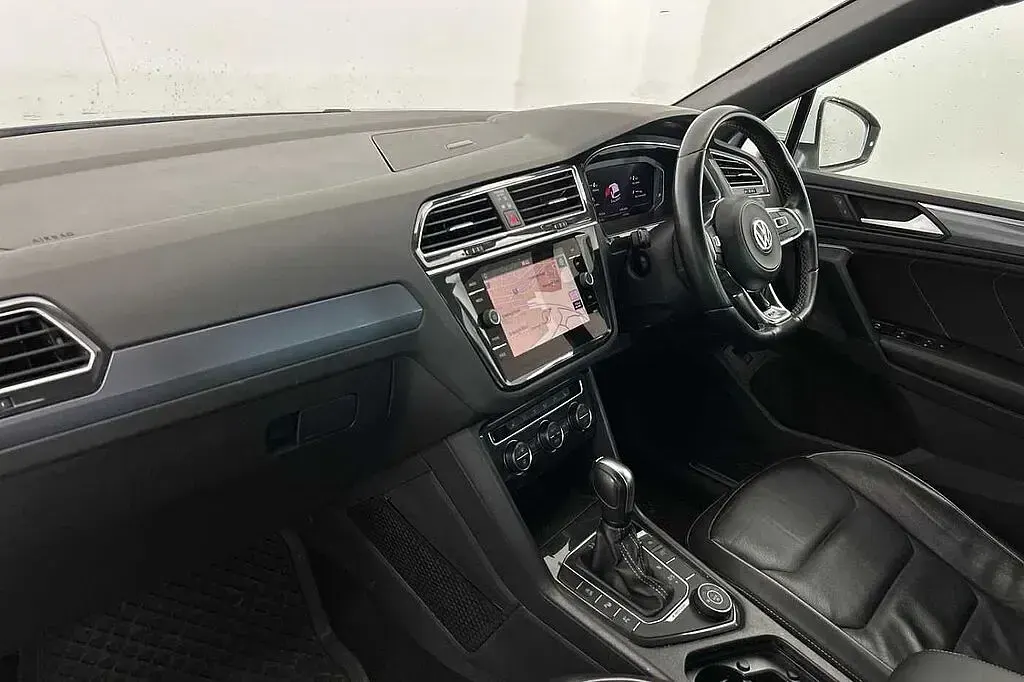 Used VW Tiguan R-line 190 HP (139 kW) 2020 White SUV