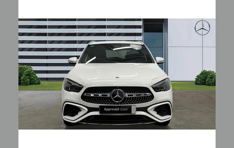 Used Mercedes GLA200 Executive 161 HP (118 kW) 2025 White SUV