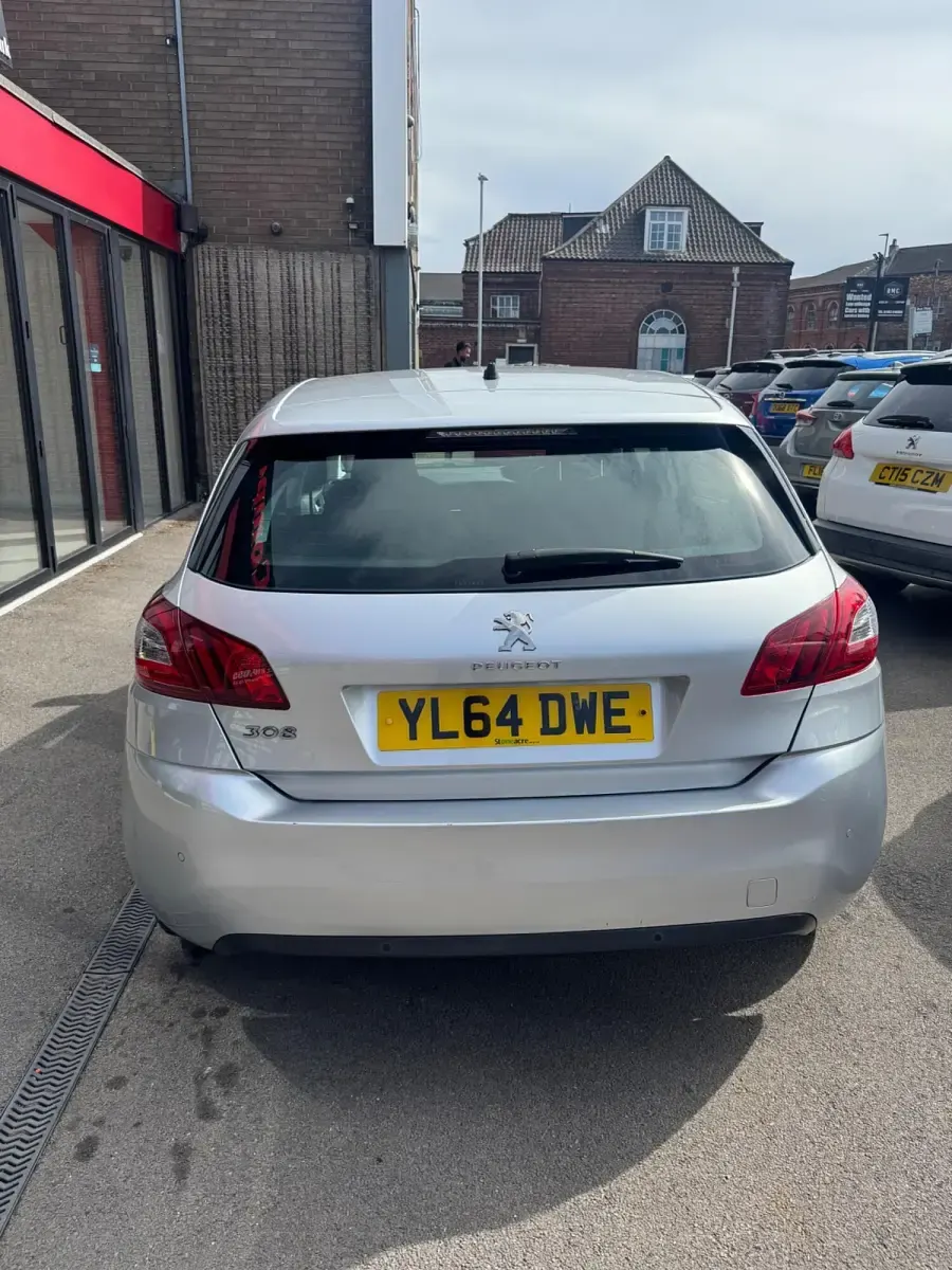 Used Peugeot 308 Sportium 130 HP (95 kW) 2015 Silver Hatchback