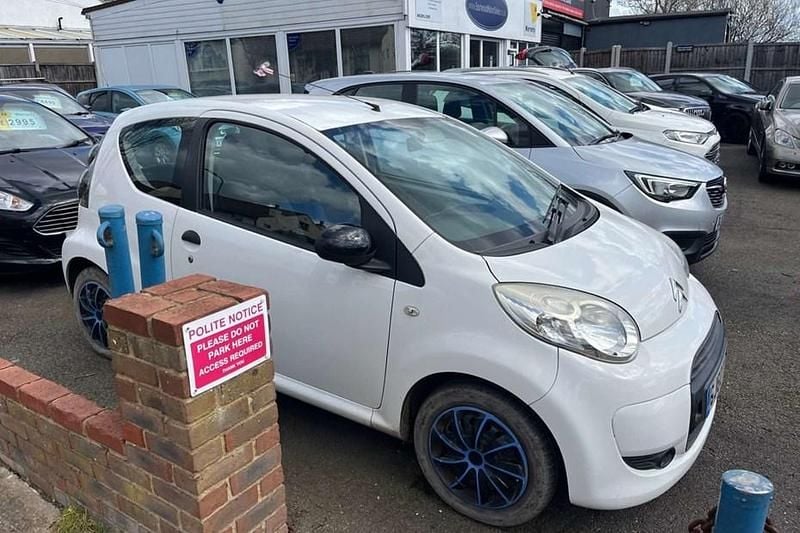 Used Citroën C1 68 HP (50 kW) 2010 White Hatchback