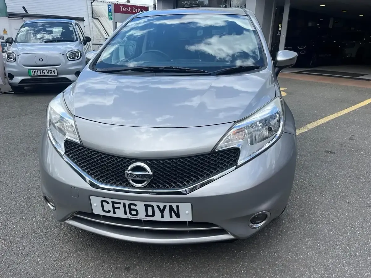 Used Nissan Note Acenta Premium 80 HP (58 kW) 2016 Silver Hatchback