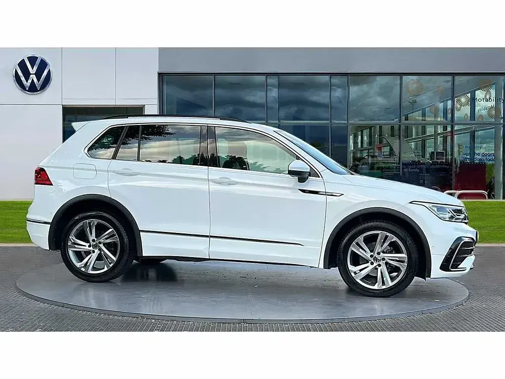 Used VW Tiguan R-line Edition 150 HP (110 kW) 2023 White SUV