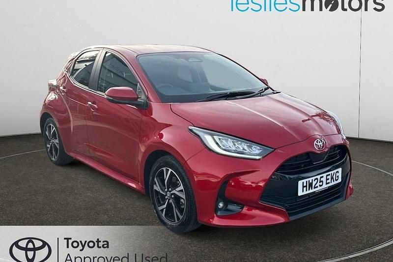 Used Toyota Yaris Hybrid Design 2025