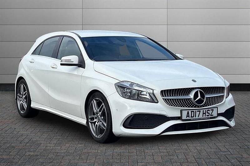 Used Mercedes A160 Executive 102 HP (75 kW) 2017 Cirrus white Hatchback