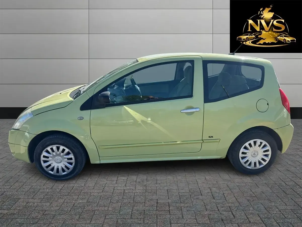 Used Citroën C2 60 HP (44 kW) 2004 Yellow Hatchback