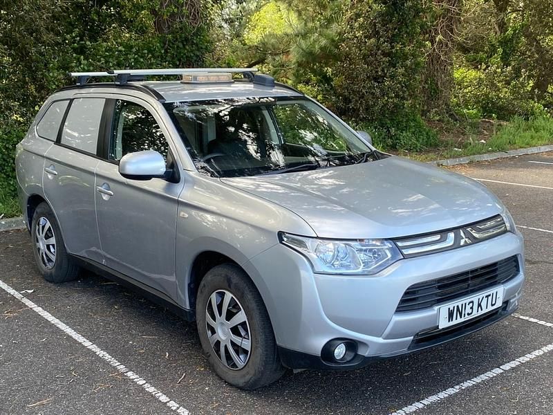 Silver Used 2013 Mitsubishi Outlander SUV | £3,995 (Good price) - Image 1/4