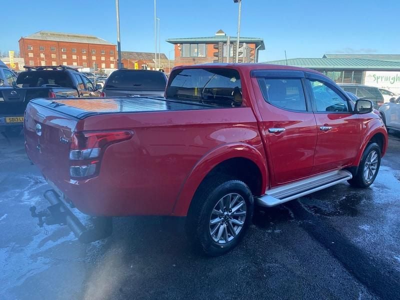 Used Mitsubishi L200 2018 Red Pickup