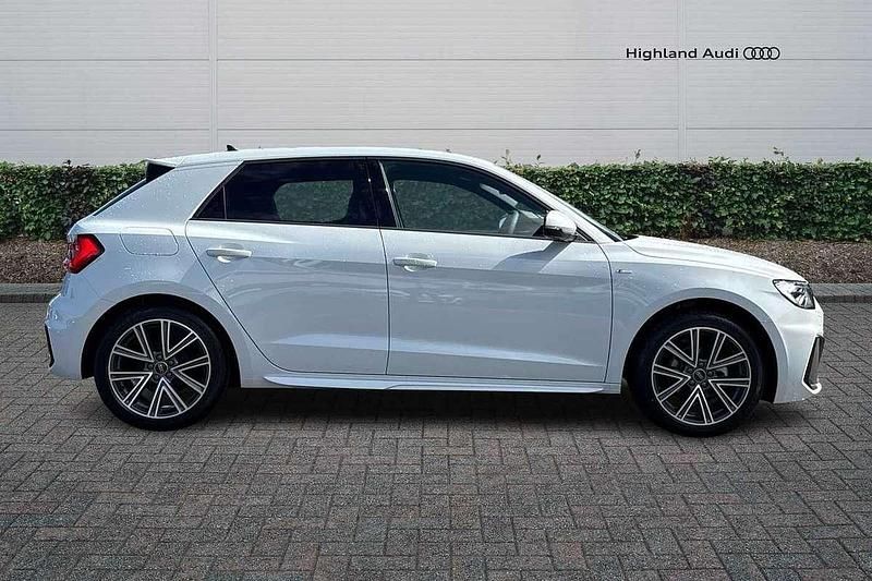 Used Audi A1 S-Line 94 HP (69 kW) 2025 White SUV