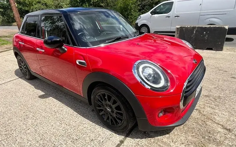 Używany Mini Cooper Classic 136 KM (100 kW) 2020 Hatchback