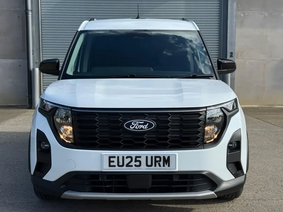 Usado Ford Transit Active 125 HP (91 kW) 2025 Branco Van