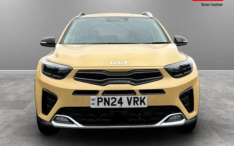 Used Kia Stonic GT-Line S 120 HP (88 kW) 2024 Yellow SUV