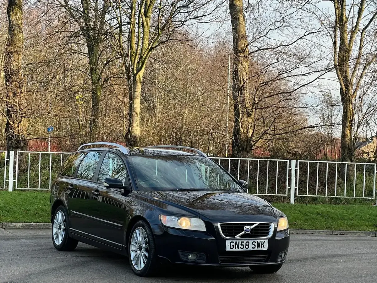 Used Volvo V50 SE 2009 Black Estate
