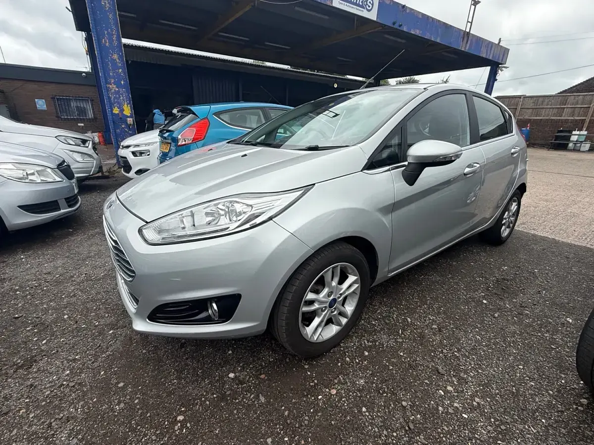 Used Ford Fiesta Zetec 2016 Silver Hatchback