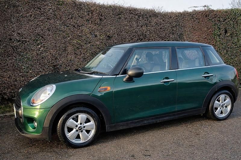 Used Mini ONE Hatch 102 HP (75 kW) 2017 Green Hatchback