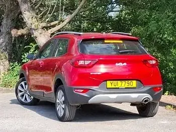 Used Kia Stonic 99 HP (72 kW) 2023 Red SUV