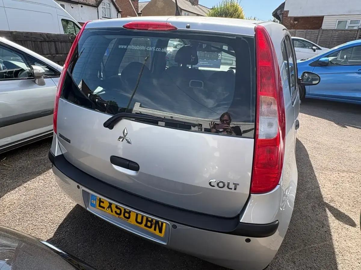 Used Mitsubishi Colt 75 HP (55 kW) 2008 Silver Hatchback