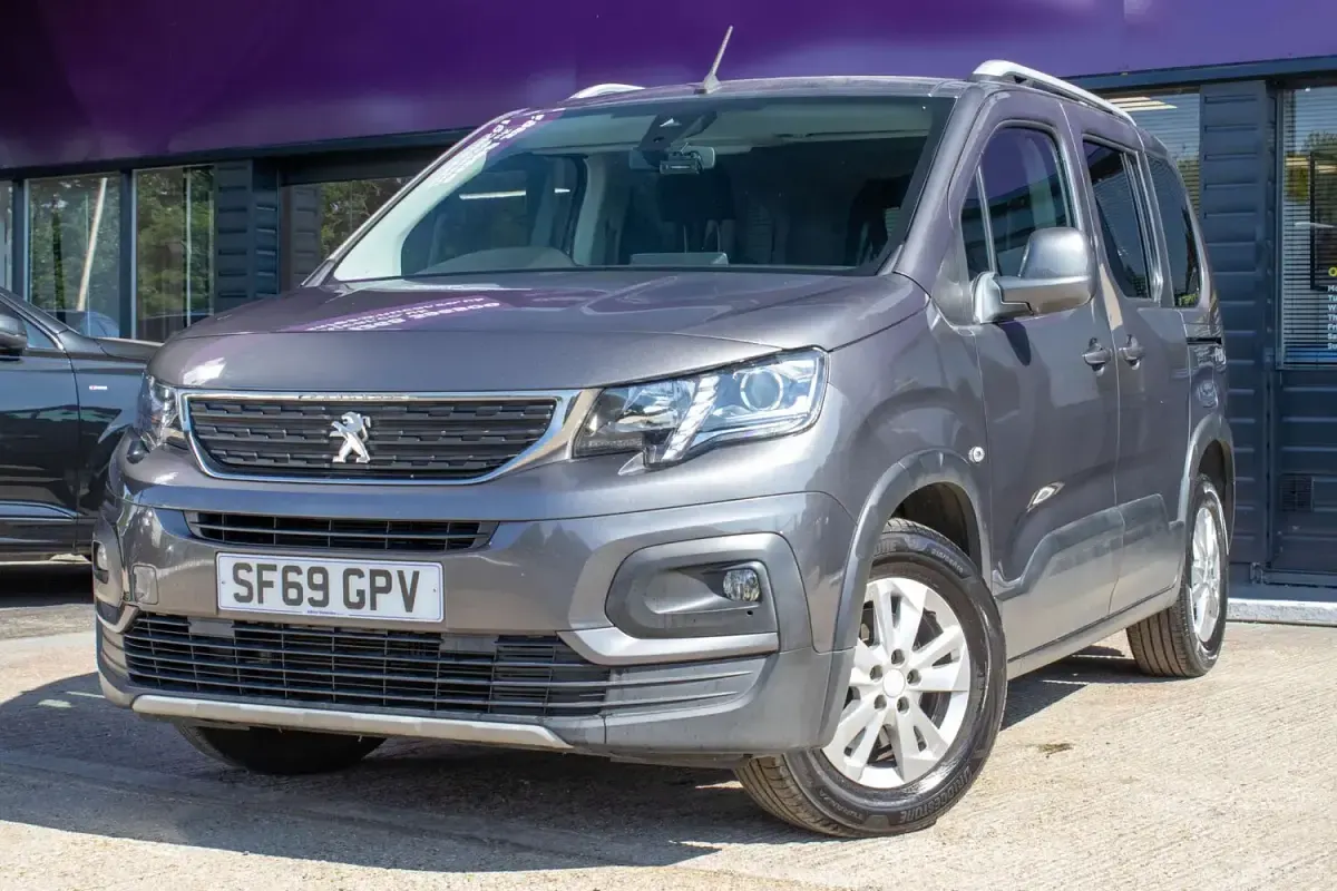 Used Peugeot Rifter Allure 130 HP (95 kW) 2019 Grey MPV