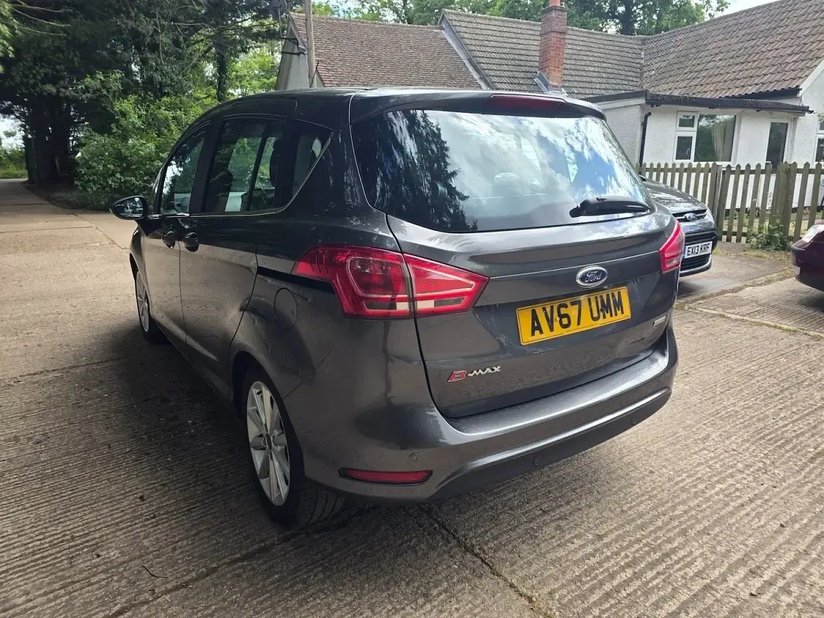 Used Ford B-MAX Titanium 125 HP (91 kW) 2017 Grey MPV