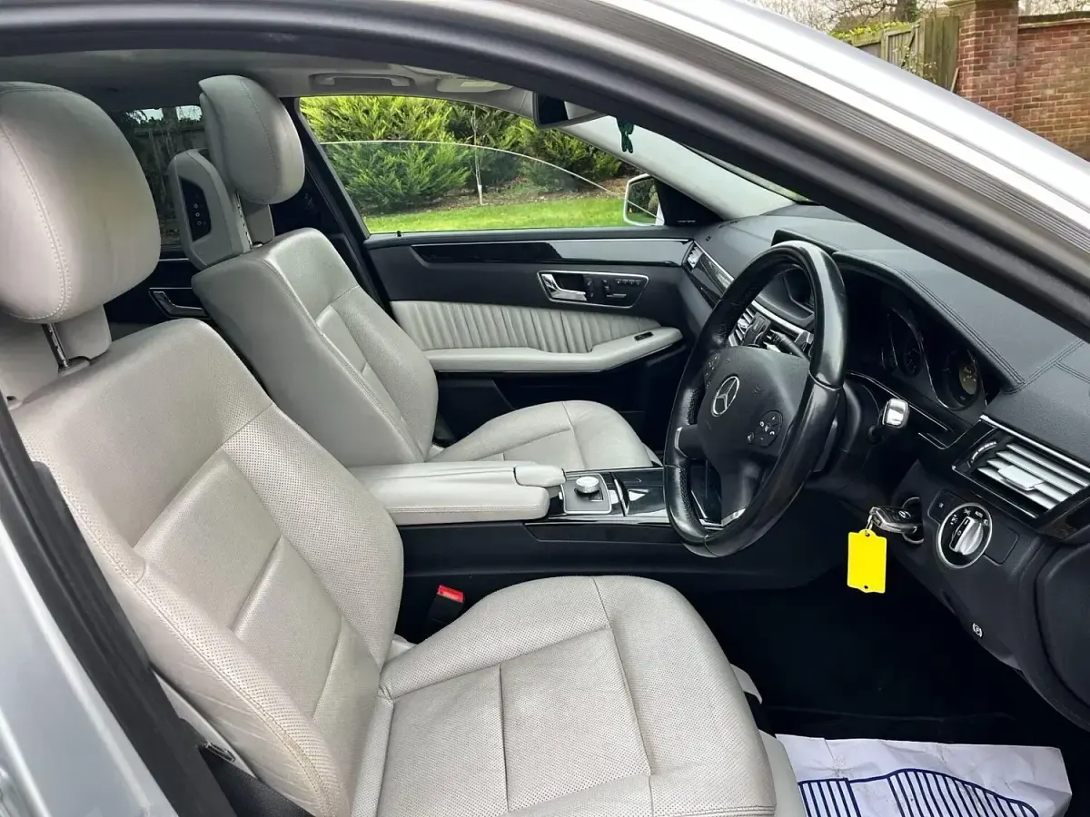 Used Mercedes E220 Avantgarde 2011 Silver Estate