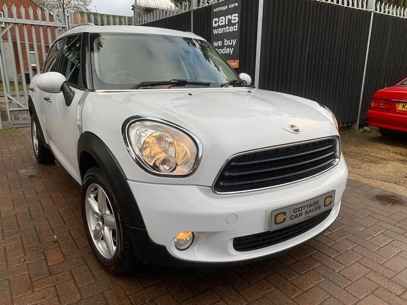 Used Mini One Countryman 98 HP (72 kW) 2014 White SUV