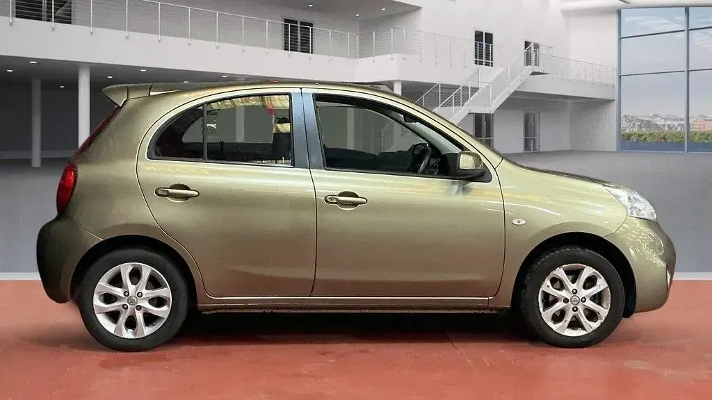 Begagnad Nissan Micra Acenta 80 HK (58 kW) 2015 Grön Halvkombi