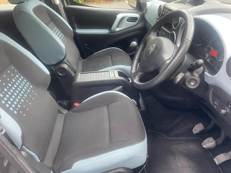 Used Citroën Berlingo 90 HP (66 kW) 2015 Grey MPV
