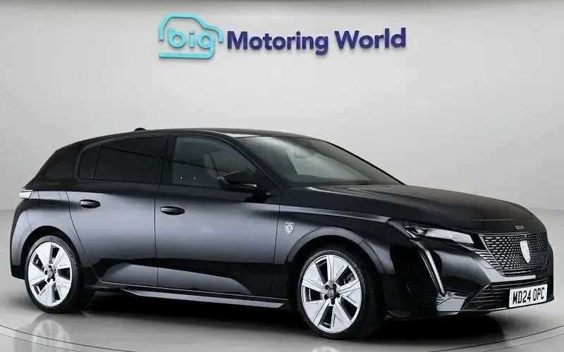 Used Peugeot 308 GT 180 HP (132 kW) 2024 Hatchback
