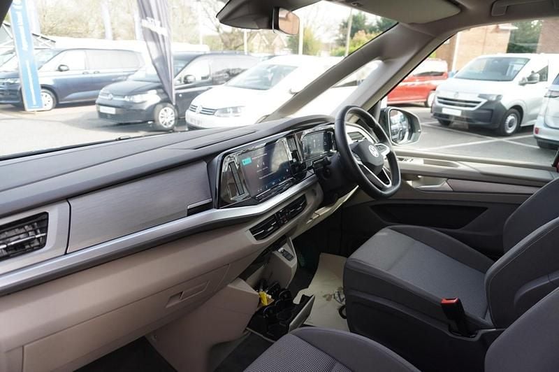 Used VW Multivan Life 150 HP (110 kW) 2025 Black MPV