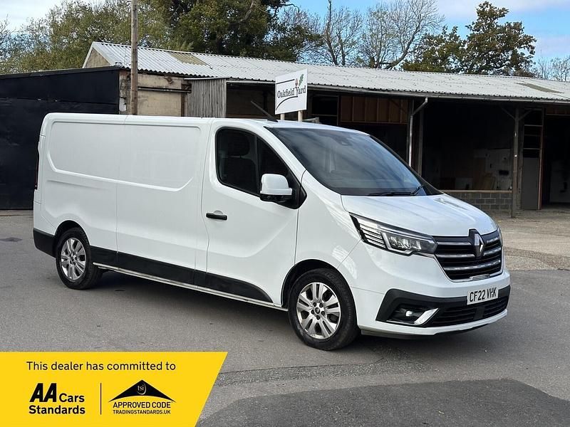 White Used 2022 Renault Trafic Van | £14,500 (Expensive) - Image 1/4