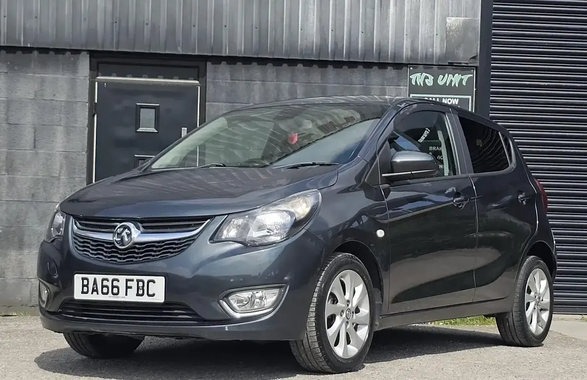 Used Vauxhall Viva 75 HP (55 kW) 2017 Grey Hatchback