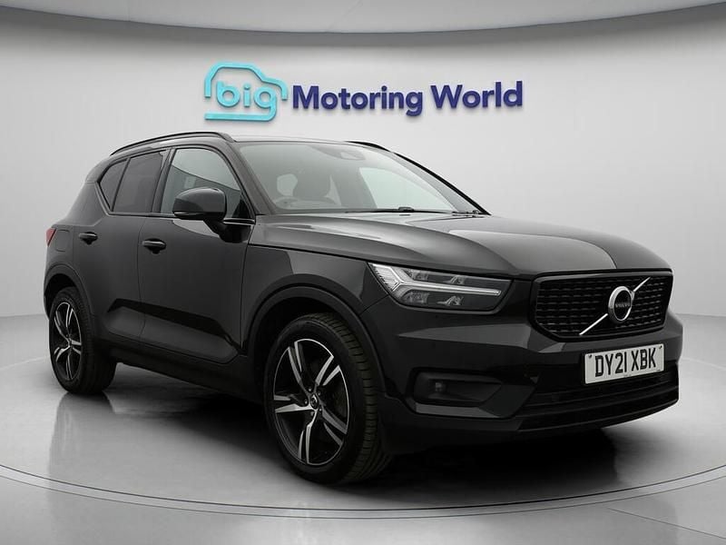 Black Used 2021 Volvo XC40 R-Design SUV | £17,700 (Fair price) - Image 1/4