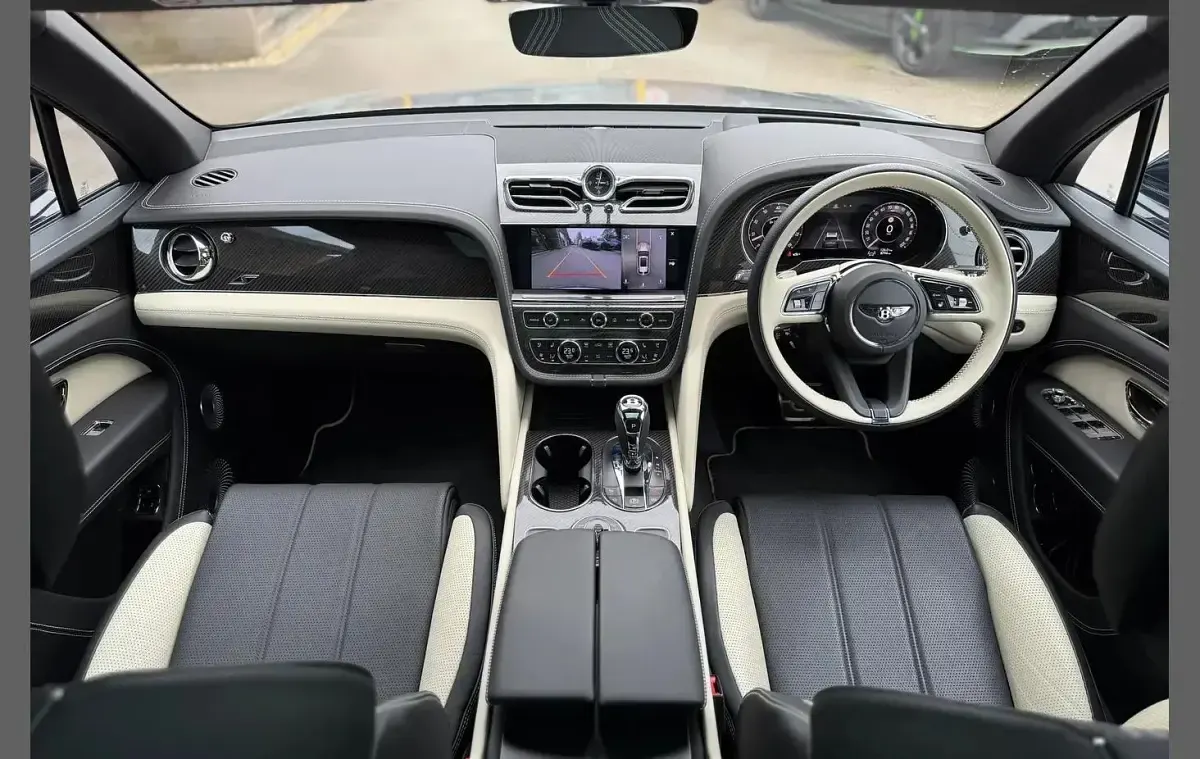 Used Bentley Bentayga 542 HP (398 kW) 2025 Grey SUV