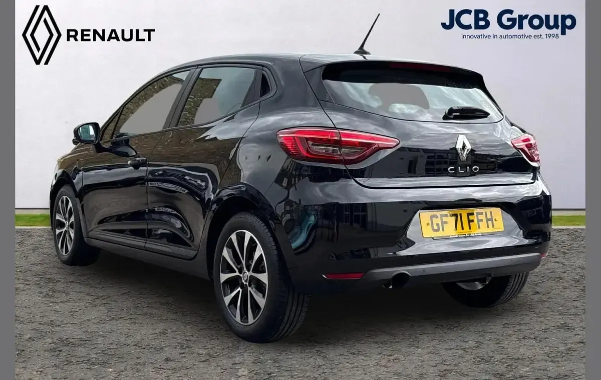 Used Renault Clio Iconic 90 HP (66 kW) 2021 Black Hatchback