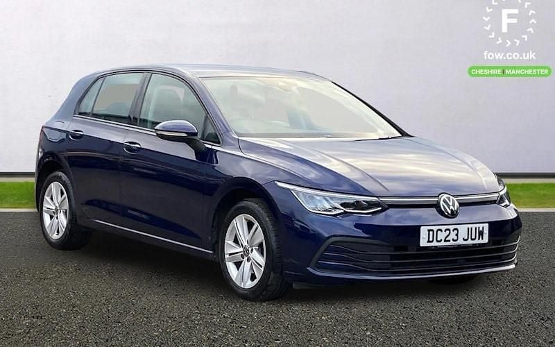 Used VW Golf VIII Life 150 HP (110 kW) 2023 Blue Hatchback