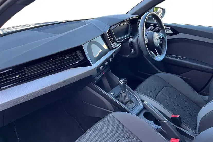 Usado Audi A1 S-Line 110 CV (80 kW) 2023 Gris SUV