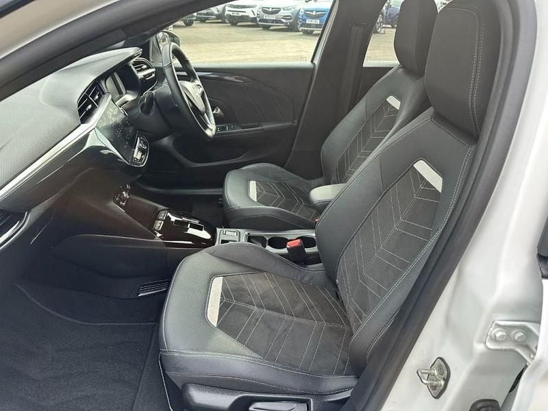 Used Vauxhall Corsa-e Ultimate 100 kW (136 HP) 2023 White Hatchback