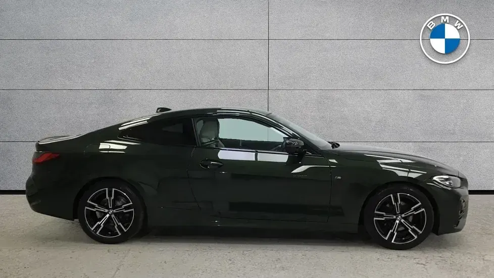 Usado BMW 420 M Sport 181 HP (133 kW) 2022 Verde Coupé