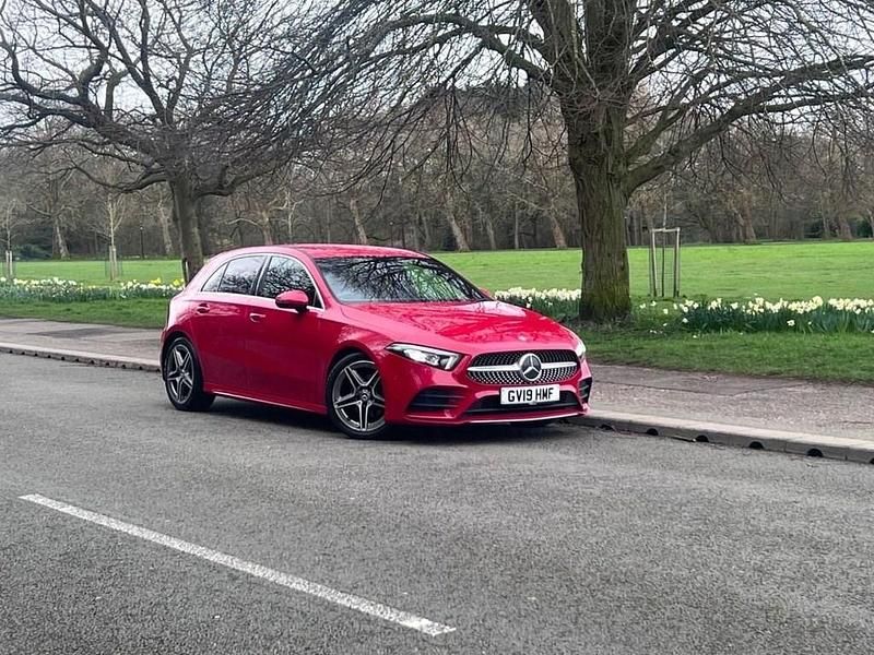 Used Mercedes A180 Executive 136 HP (100 kW) 2019 Red Hatchback
