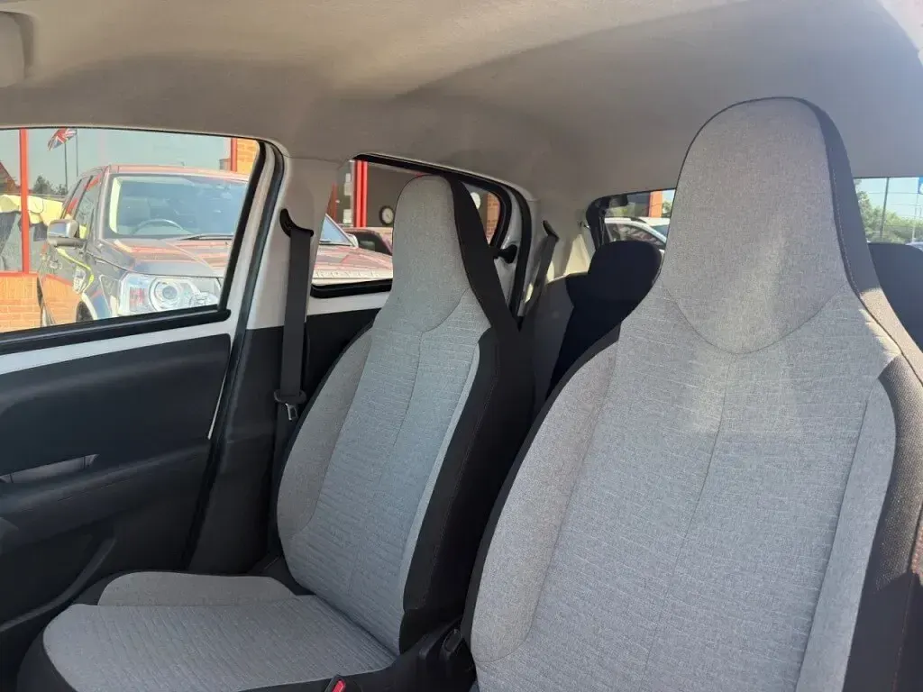 Used Citroën C1 Flair 2018 White Hatchback