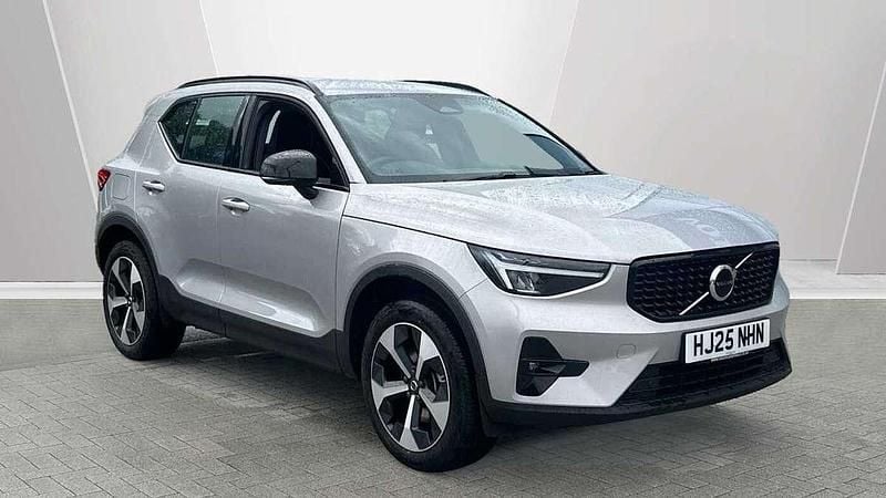 Silver Used 2025 Volvo XC40 Plus SUV | £34,990 (Fair price) - Image 1/3