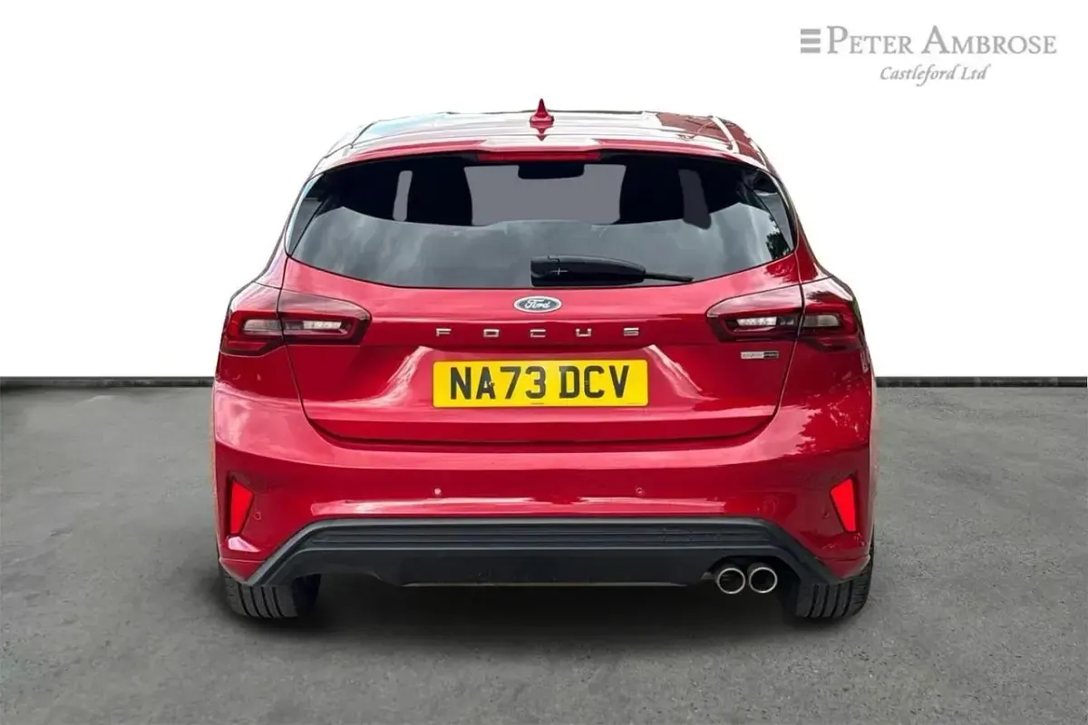 Used Ford Focus ST-Line 153 HP (112 kW) 2023 Red Hatchback